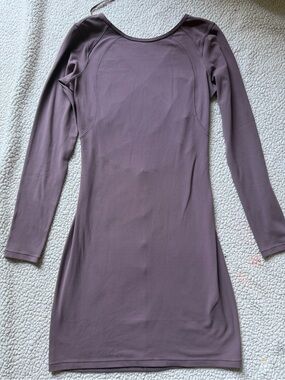 Lululemon Long Sleeve Open Back Bodycon Dress Mauve Size 6